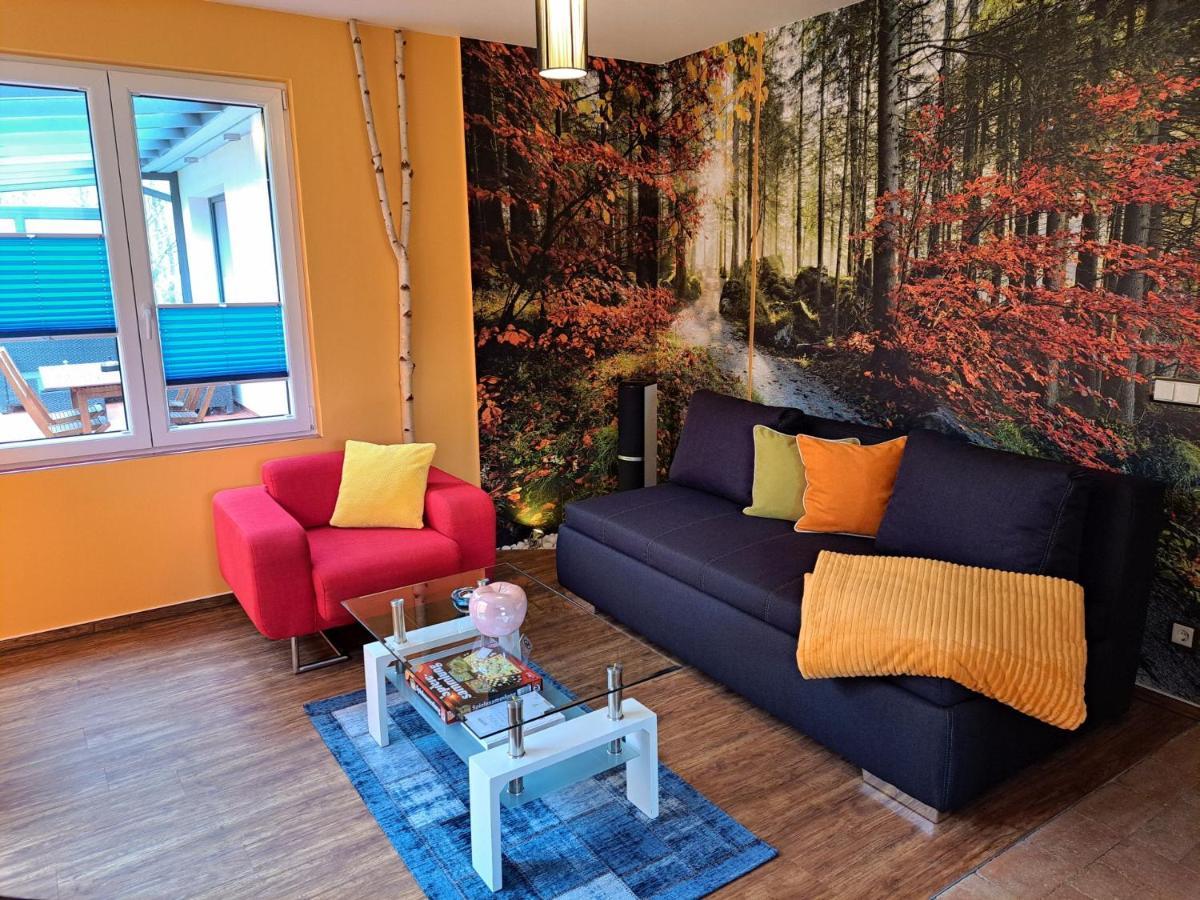 Ferienhaus Rehblick - Direkt In Der Natur, Mit Lesezimmer Und Zwei Terrassen Friedrichroda Exterior foto